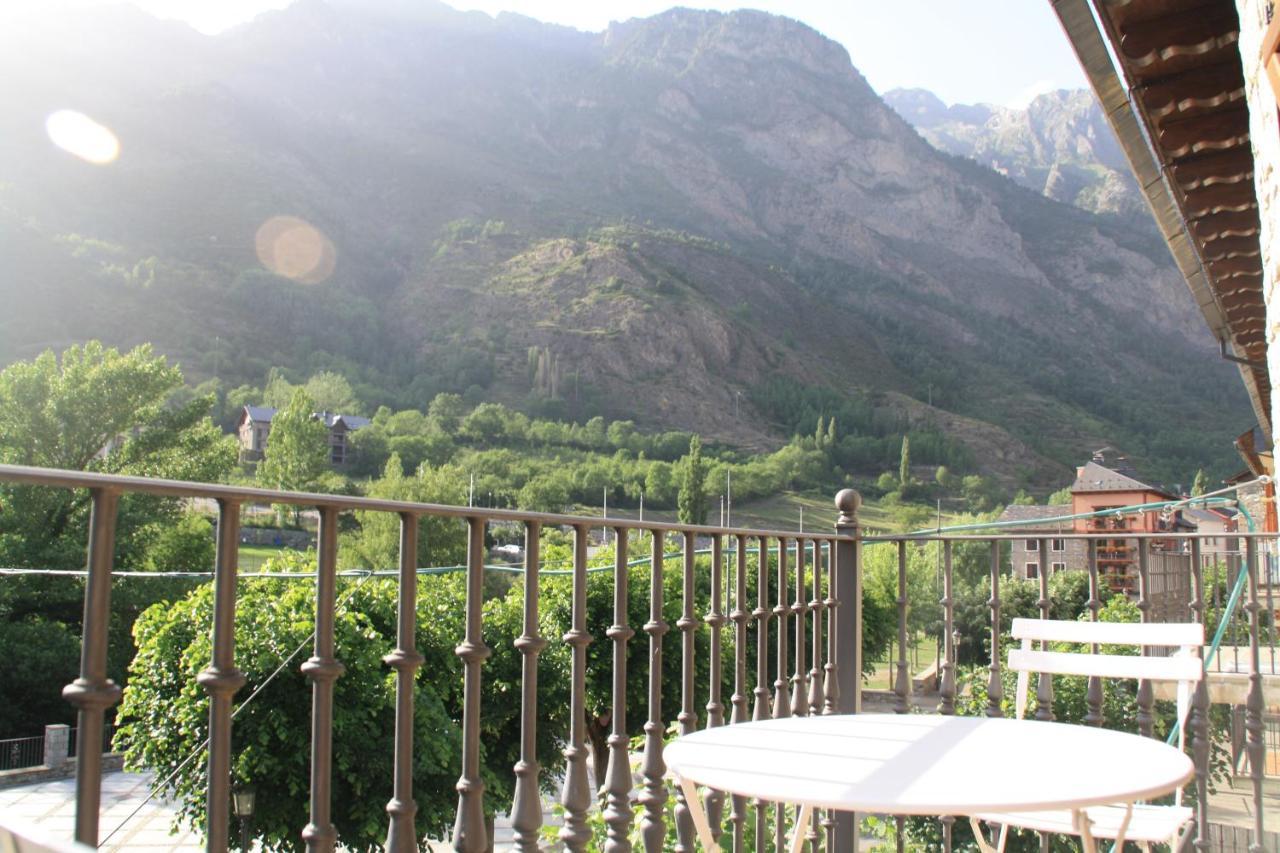 Bpirineos-Parque Los Tilos 1 بيناسكي المظهر الخارجي الصورة